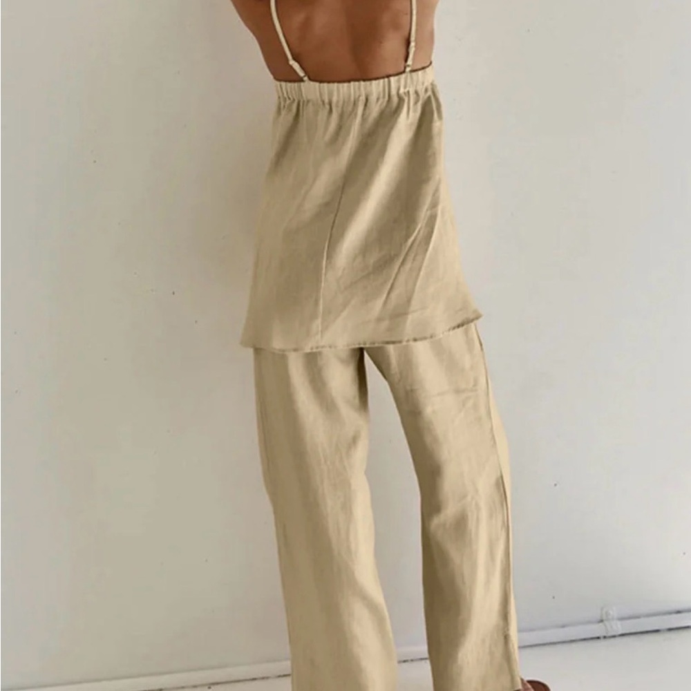 Wide-Leg Linen Pants in Light Beige - Women's - Picture 2 of 3